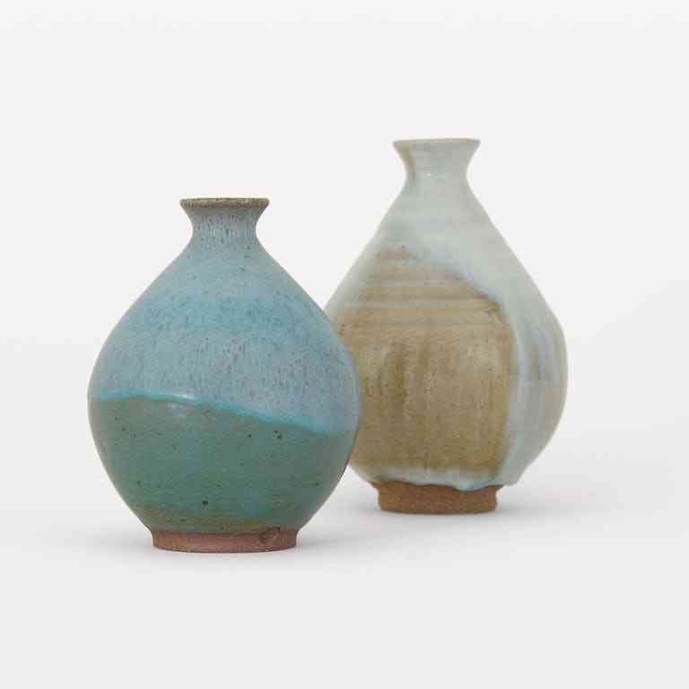 a8d55ad0-028e-4156-b2f1-a1c099092ce9_ishikawa-vase-white-4@0_5x